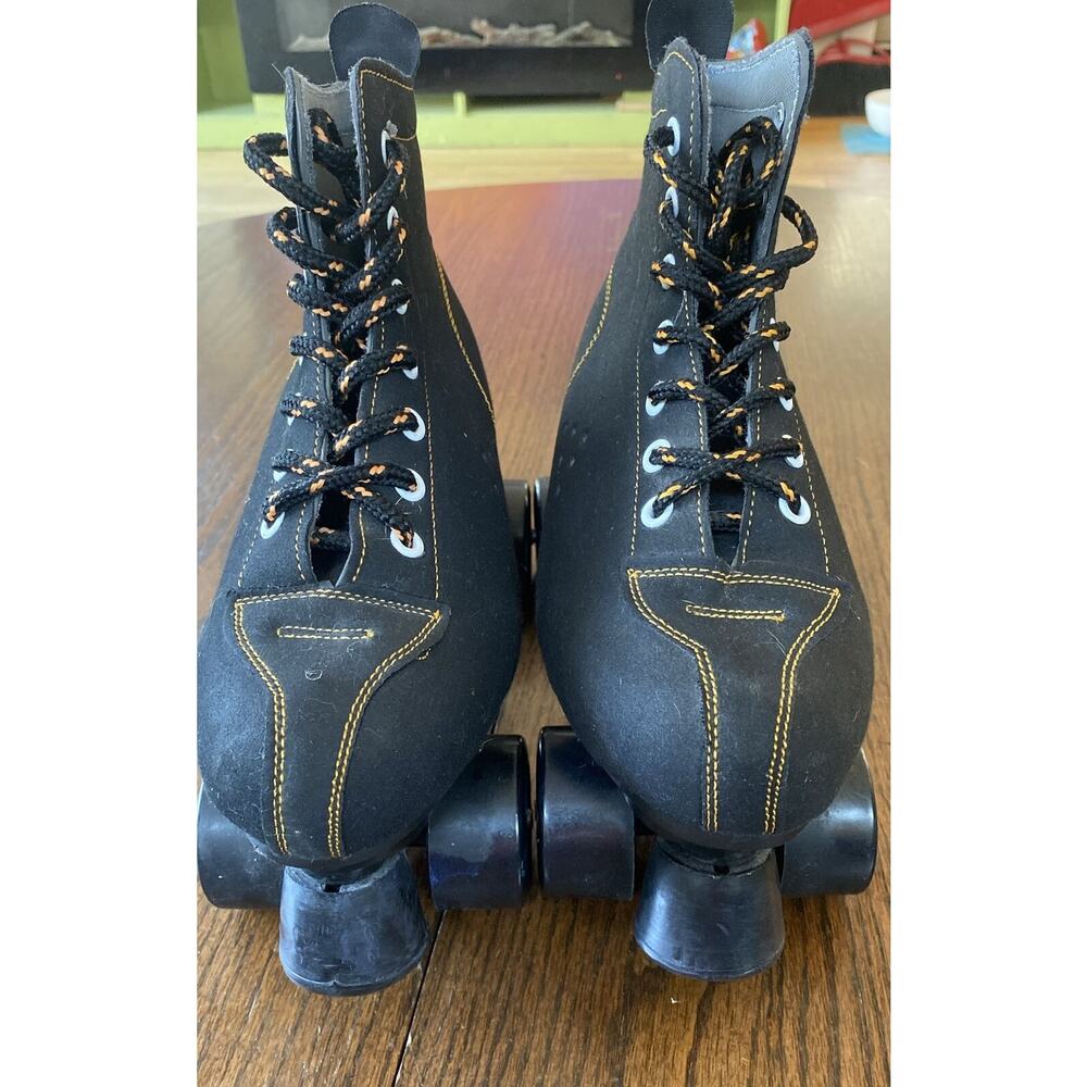 Roller Skates Women’s size 7.5, 38 Girls Boys Unisex Retro Disco Barbie READ